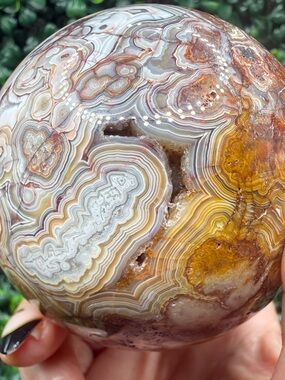 STUNNING LAGUNA LACE AGATE SPHERE 75mm